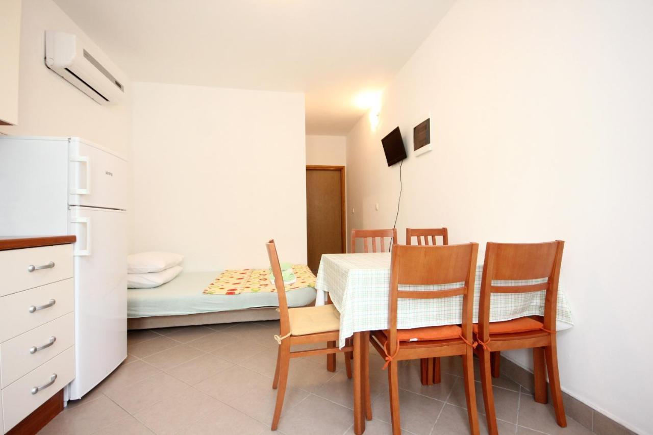 Apartments With A Parking Space Poljica, Trogir - 10010 マリナ エクステリア 写真